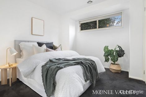 Property photo of 90C Military Road Avondale Heights VIC 3034