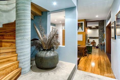 Property photo of 20 Dauphin Terrace Highgate Hill QLD 4101