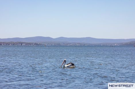 Property photo of 16 Marks Point Road Marks Point NSW 2280