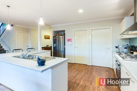 Property photo of 100 Sandalwood Drive Pakenham VIC 3810