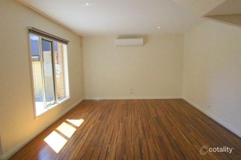 Property photo of 2/146 Arvon Road Strathmore VIC 3041