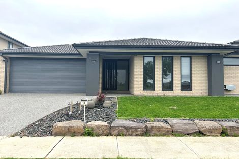 12 Toorale Dr, Clyde North, VIC 3978