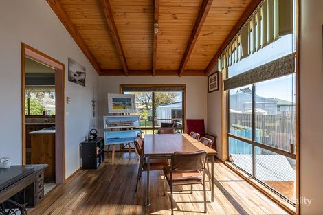 Property photo of 19 Hansen Street Seaspray VIC 3851