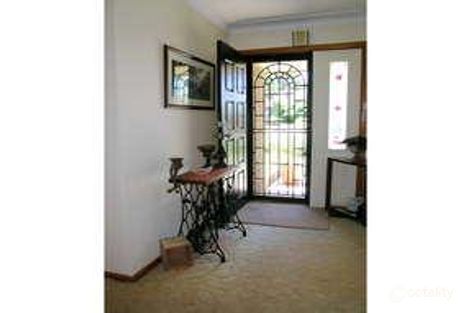 Property photo of 8 Shantalla Crescent Yass NSW 2582