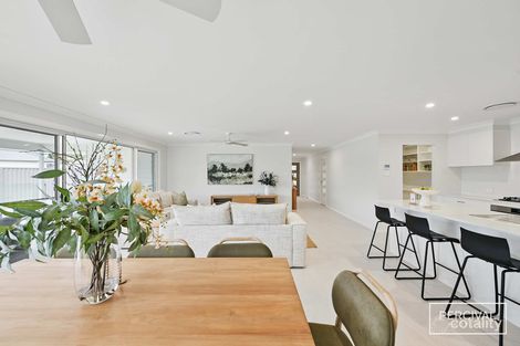 25 Amity Cres, Thrumster, NSW 2444