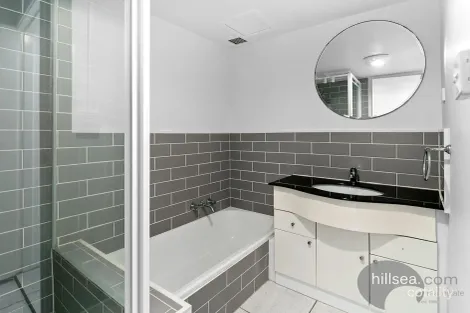 Property photo of 6/20 Whiting Street Labrador QLD 4215