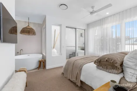 Property photo of 2/1431 Gold Coast Highway Palm Beach QLD 4221