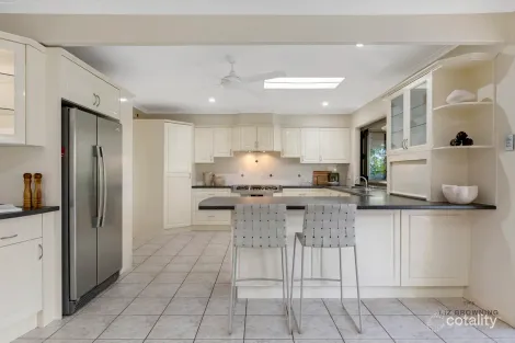 Property photo of 1 Widgee Place Chapel Hill QLD 4069