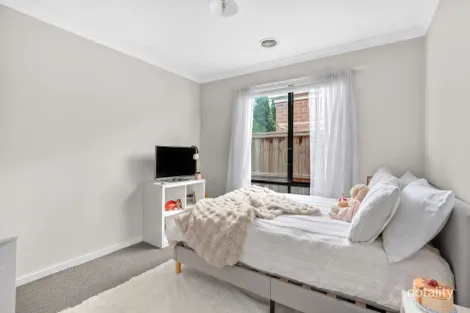 Property photo of 26 Boeing Street Mount Duneed VIC 3217