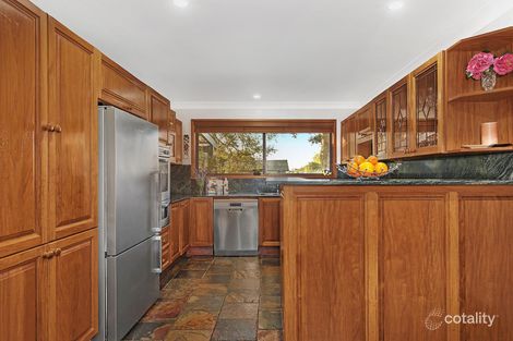 Property photo of 10 Kimbar Place Yarrawarrah NSW 2233
