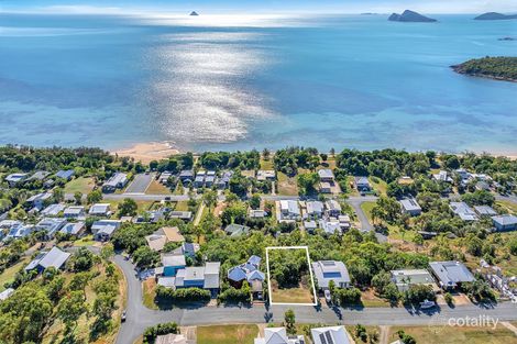 5 BLACKCURRANT DR, HIDEAWAY BAY, QLD 4800