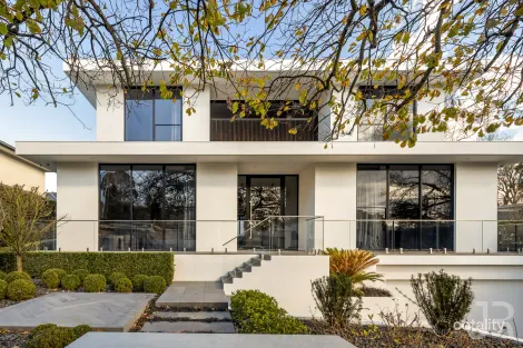 44a Langmore Lane, Berwick, VIC 3806