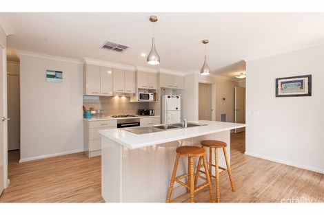 Property photo of 17 Blackburn Close Wodonga VIC 3690