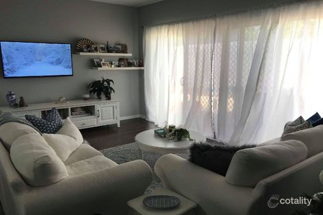 Property photo of 20A Gillingham Crescent Craigieburn VIC 3064