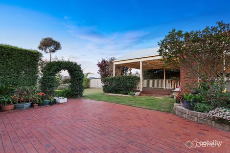 9 Heatherwood Gr, Langwarrin, VIC 3910