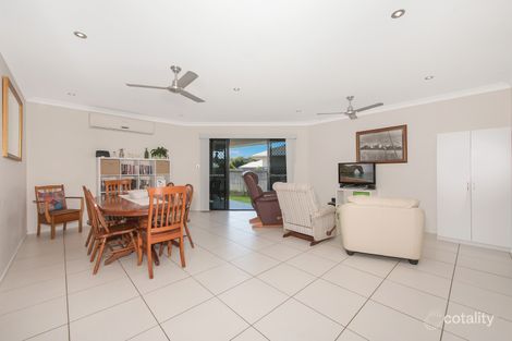 Property photo of 3 Lochern Way Bushland Beach QLD 4818