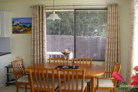 Property photo of 8 Northstoke Way Orange NSW 2800