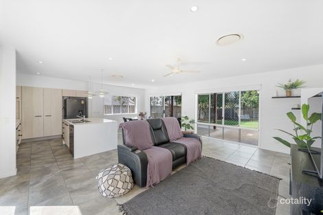 Property photo of 3 Isla Court New Auckland QLD 4680