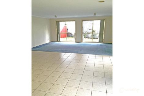 Property photo of 17 Paratone Crescent St Albans Park VIC 3219