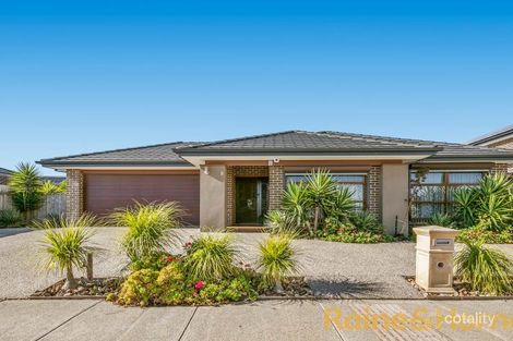 8 Nantha Way, Brookfield, VIC 3338