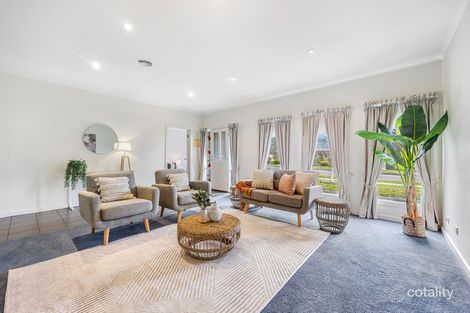 Property photo of 33 St Chester Avenue Lake Gardens VIC 3355