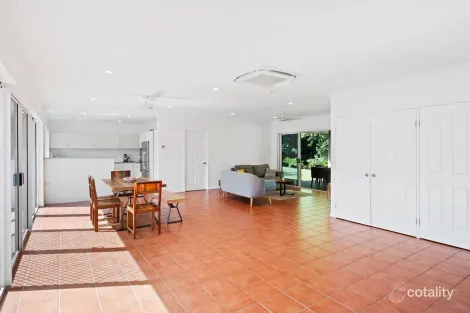Property photo of 11 Benn Street Brinsmead QLD 4870