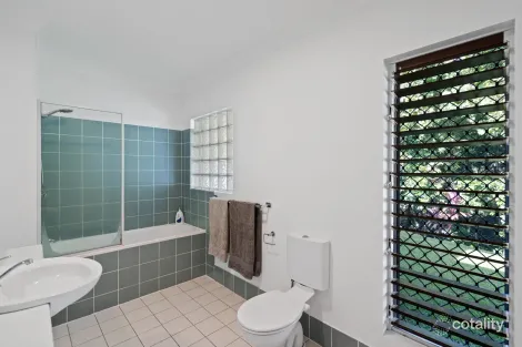 Property photo of 11 Benn Street Brinsmead QLD 4870