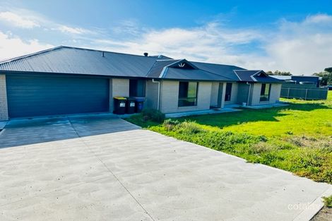 6 Collet Dr, Hindmarsh Island, SA 5214
