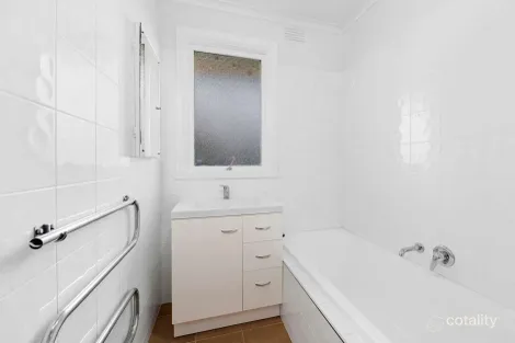 Property photo of 30 Bogong Avenue Glen Waverley VIC 3150