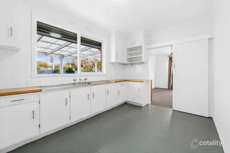 Property photo of 30 Bogong Avenue Glen Waverley VIC 3150