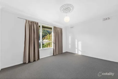 Property photo of 30 Bogong Avenue Glen Waverley VIC 3150