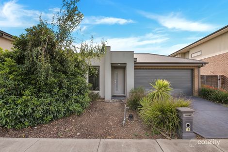 19 Flagstaff Cres, Point Cook, VIC 3030