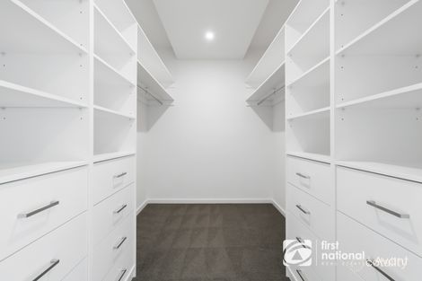 Property photo of 24 Zenith Rise Bundoora VIC 3083