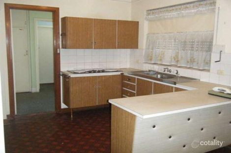 Property photo of 2 Wheatley Place Kewdale WA 6105