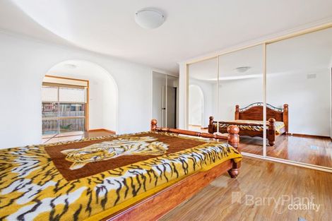 Property photo of 1 Gore Rise Endeavour Hills VIC 3802