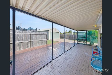 Property photo of 17 Grevillea Avenue Innes Park QLD 4670