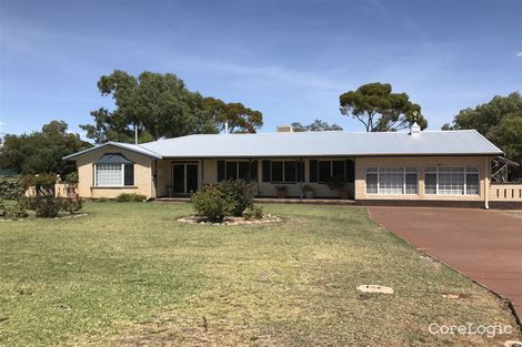 26 Macdonald St, Merredin, WA 6415