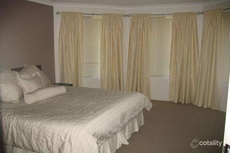 Property photo of 14 Excalibur Chase Wattle Grove WA 6107