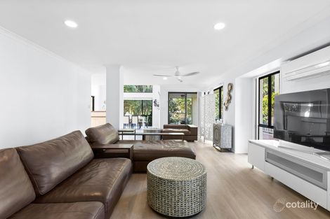 Property photo of 6 Lakes Circuit Burleigh Waters QLD 4220