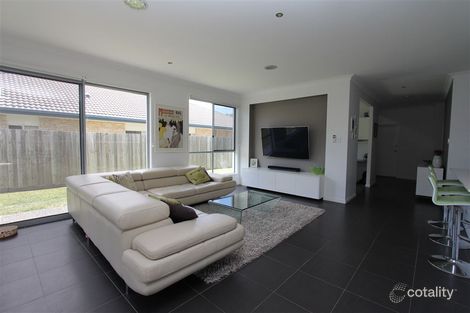 Property photo of 11 Sylvateere Crescent Wakerley QLD 4154