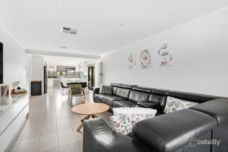 Property photo of 9 Benaud Close Meadow Heights VIC 3048