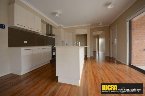 Property photo of 4 Anzacs Way Craigieburn VIC 3064