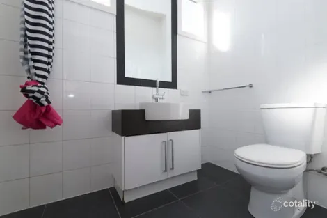 Property photo of 203 Pascoe Vale Road Essendon VIC 3040