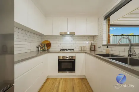 Property photo of 2 Beyer Place Currans Hill NSW 2567