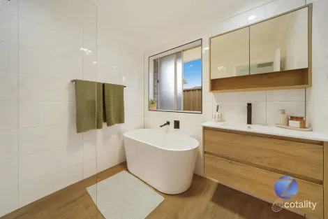 Property photo of 2 Beyer Place Currans Hill NSW 2567