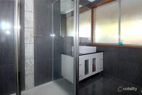 Property photo of 3 Galway Grove Gladstone Park VIC 3043