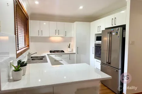 2/8 Gurra Pl, Port Macquarie, NSW 2444