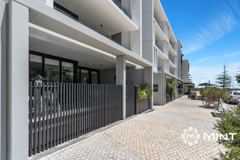 Property photo of 102/17 Freeman Loop North Fremantle WA 6159