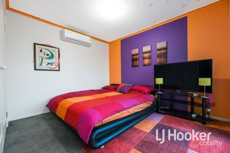 Property photo of 10 Grice Quadrant Pakenham VIC 3810