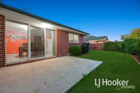 Property photo of 10 Grice Quadrant Pakenham VIC 3810